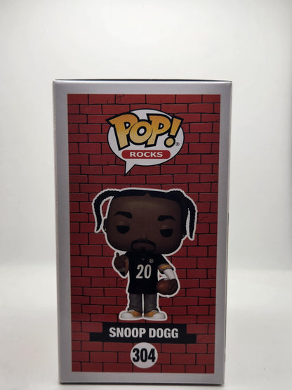 Snoop Dogg in Steelers Jersey - #304 - Box Condition 9/10